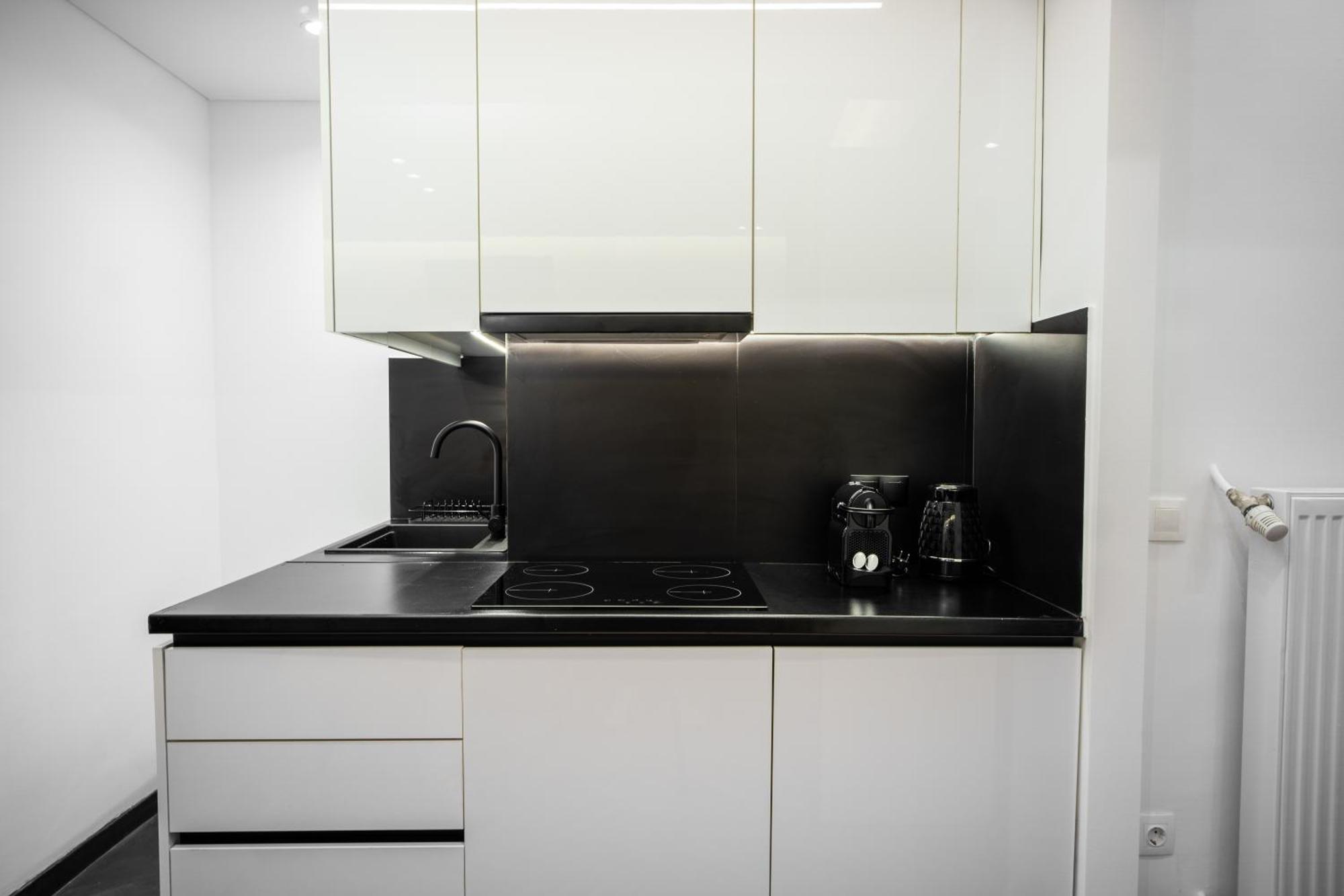 Explore Kolonaki Base Apartment